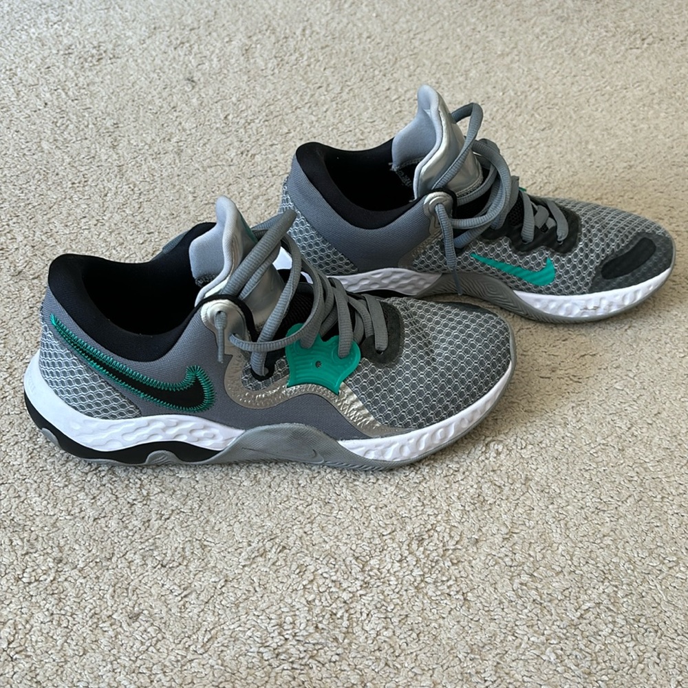 Nike Elevate 2 Basketball Shoe
